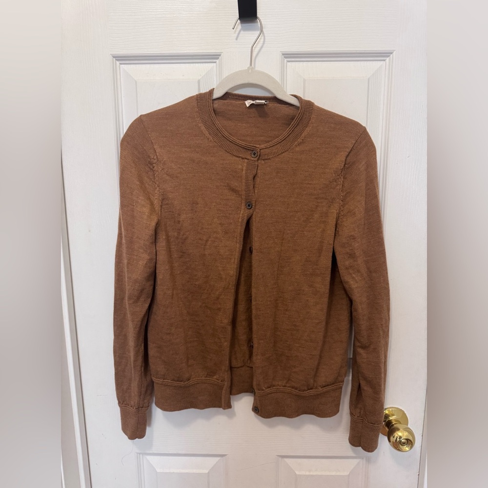 GAP Extra Fine Merino Wool Sweater in Tan Caramel Brown